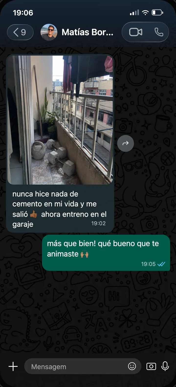 Captura de WhatsApp de Matías Bordón, Asunción, Paraguay: nunca había trabajado con cemento y le salió bien, ahora entrena en el garaje